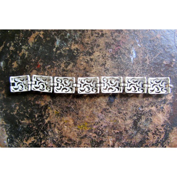 White Enamel Filigree Bracelet Vintage Link metal - Picture 2 of 5